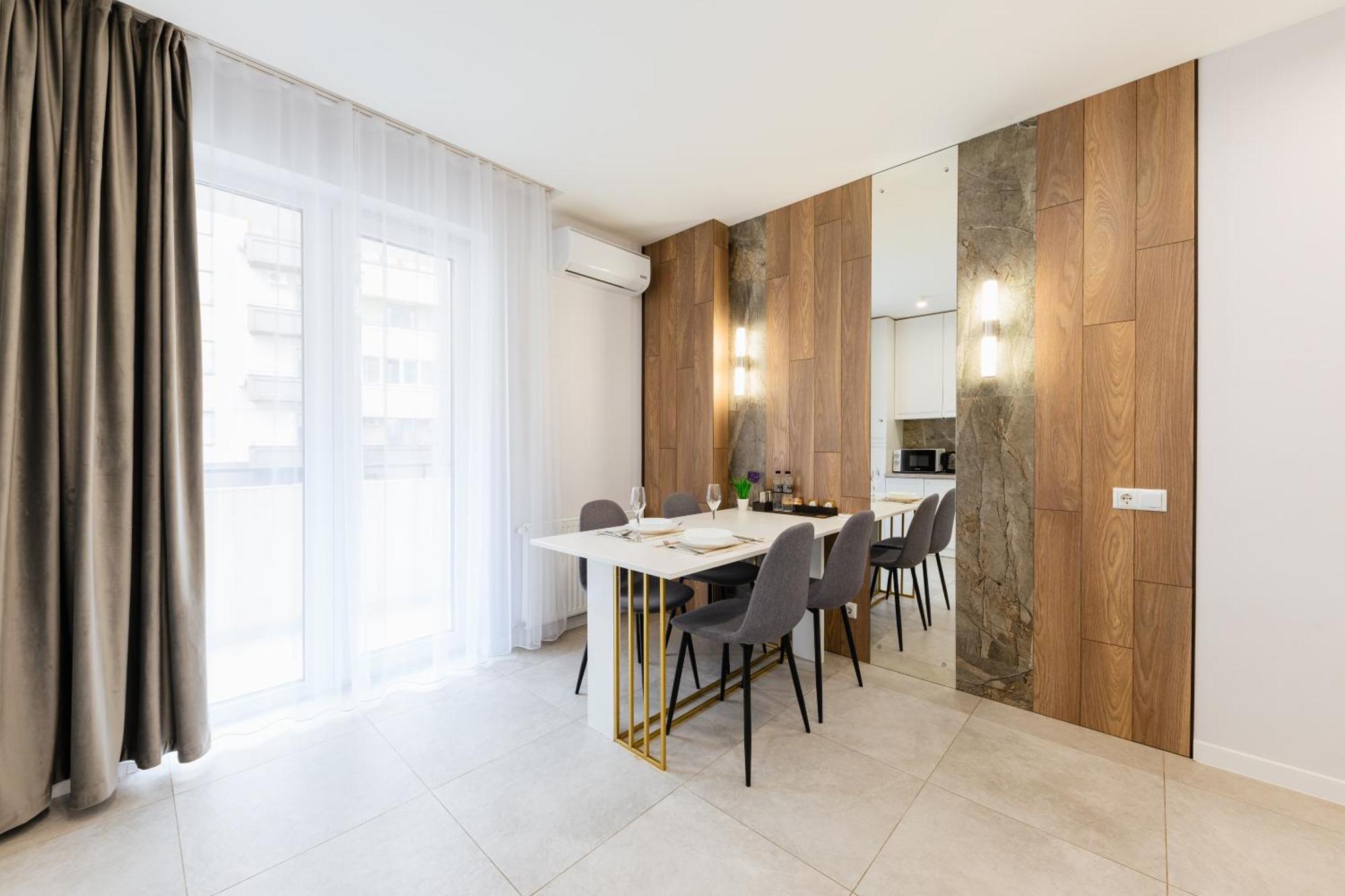 Luxury Apartments “Bozdosh” Uzhhorod Exterior photo