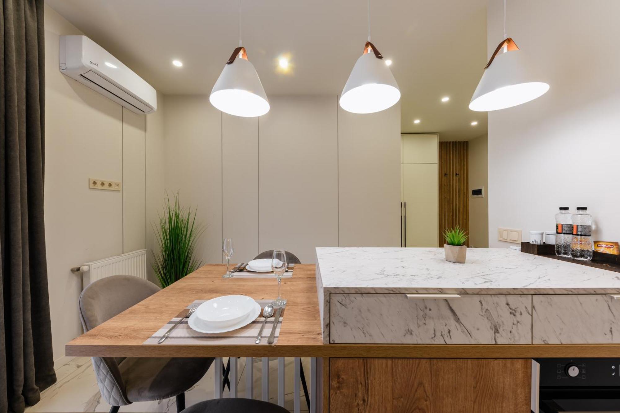 Luxury Apartments “Bozdosh” Uzhhorod Exterior photo