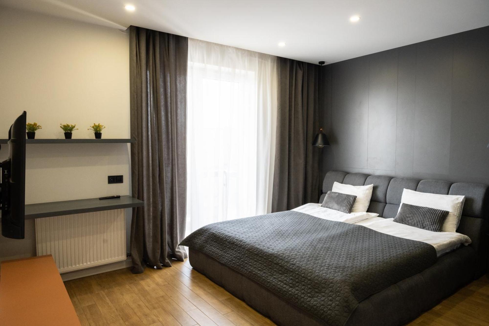 Luxury Apartments “Bozdosh” Uzhhorod Exterior photo